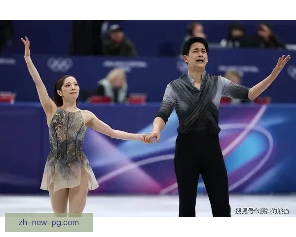 滑冰锦标赛：冰上飞鹰的壮举